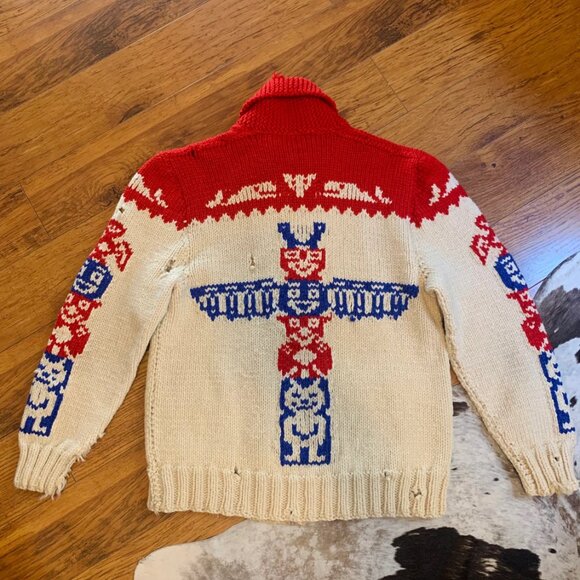 Vintage 1950’s Cowichan Knit Sweater with Totem Pole and Whale Motifs - Picture 3 of 8